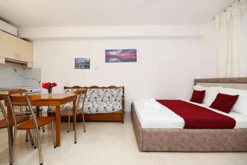 Vila Agolli Vlorë Esterno foto